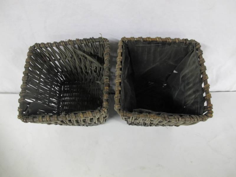 lot 14 image: 2 Decorative Wicker PotsBaskets - Roughly 12 inches tall