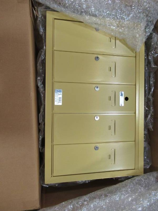 lot 515 image: Florence 1250 Vertical Series 5-Compartment Gold Speck Surface-Mount Mailbox 12505SMSHG