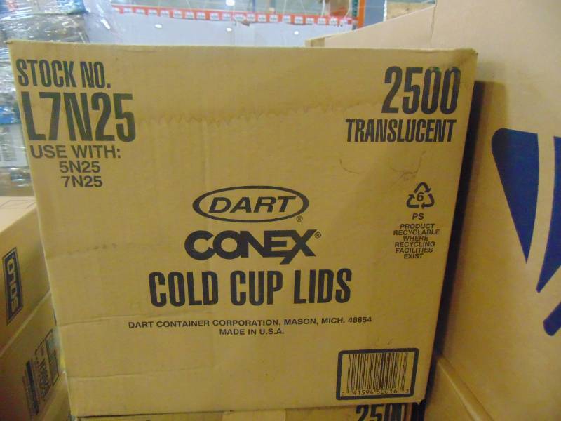lot 624 image: DART Plastic Cold Cup Lids, Translucent (2,500 Count) DCCL7N25 (25 Sleeves of 100) - 1 Case. Fits 5N25 and 7N25 Cups.