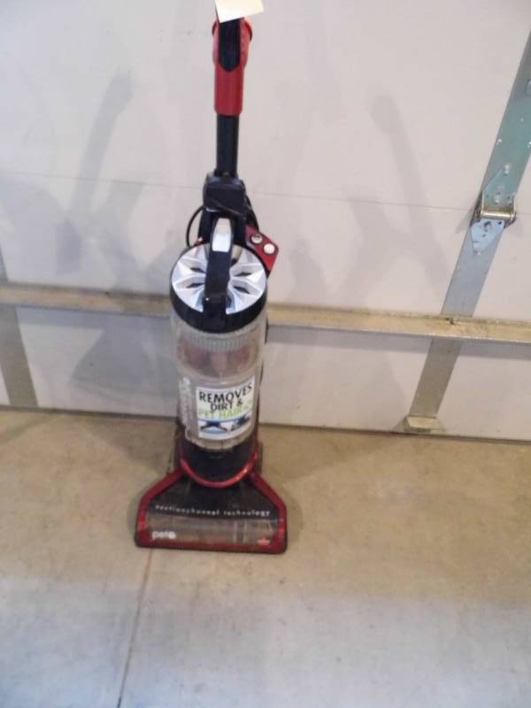 lot 12 image: Pet Vacuum - fan
