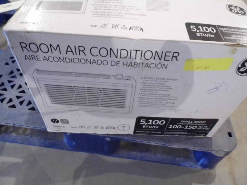 lot 13 image: GE Air Conditioner