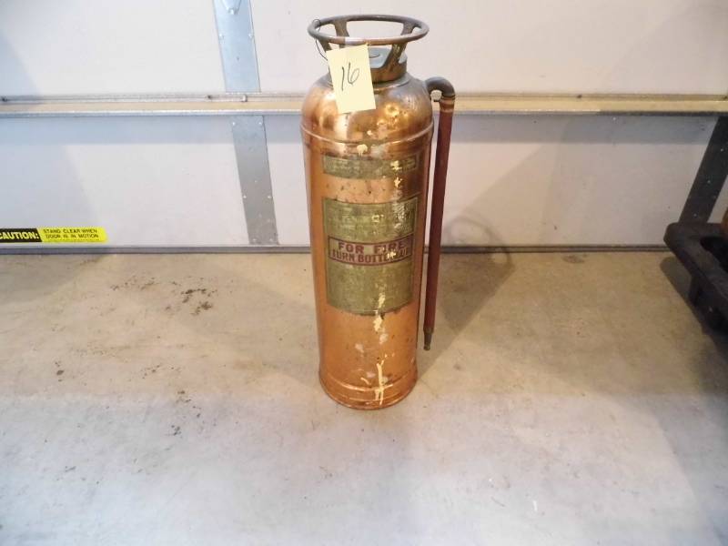 lot 16 image: Brass Fire Extinguisher