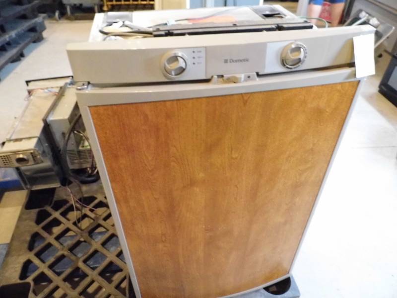 lot 21 image: Dometic Camper Fridge
