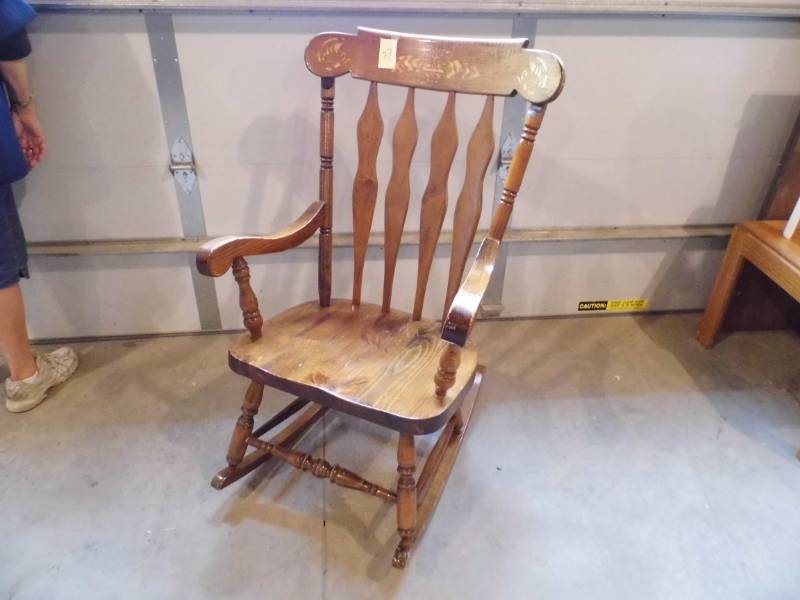 lot 27 image: Rocker
