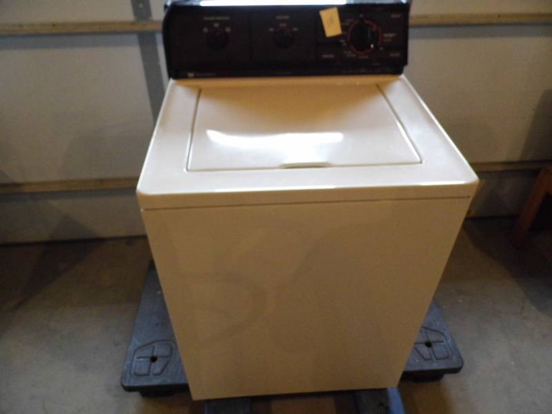 lot 58 image: Westinhouse Washing Machine