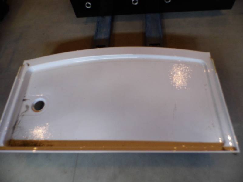 lot 98 image: Tub  Shower Pan