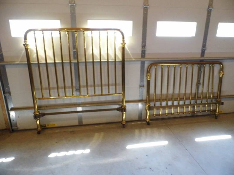 lot 108 image: Antique Brass Bed