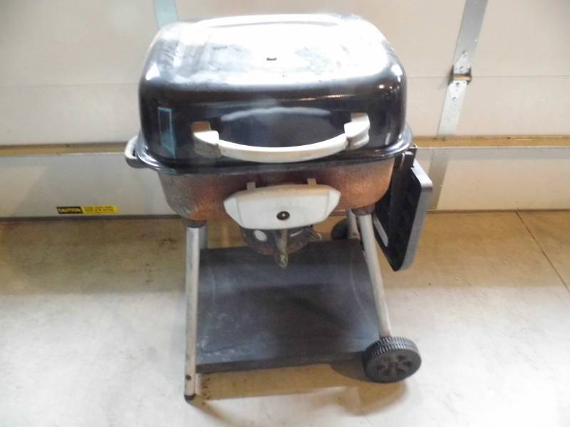 lot 144 image: Black Metal Grill