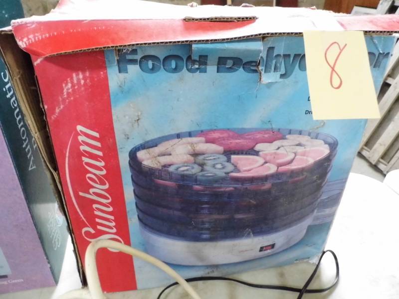 lot 8 image: Food Dehydraytor