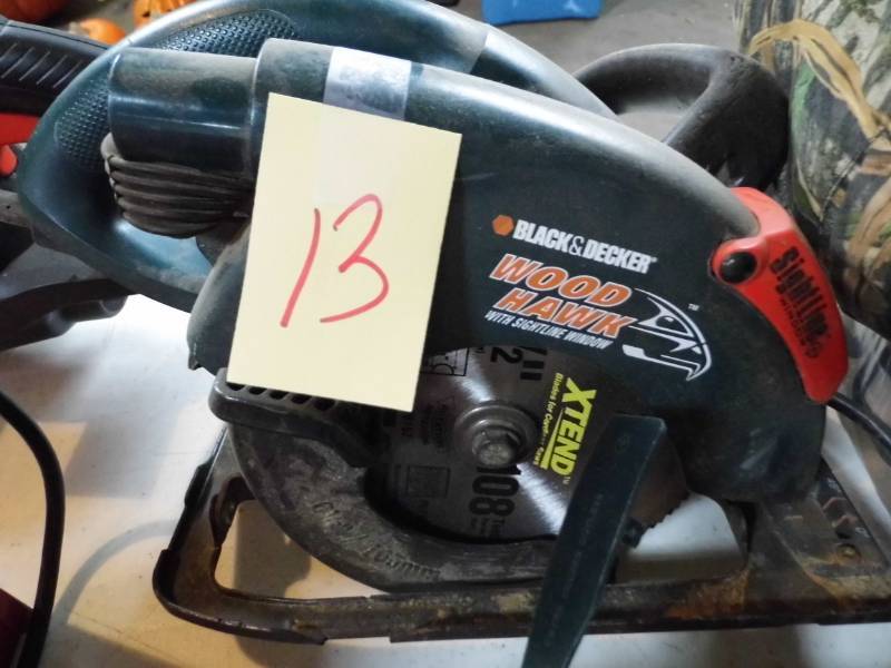 lot 13 image: Black & Decker Circular Saw