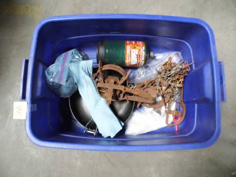 lot 49 image: Traps - Assorted
