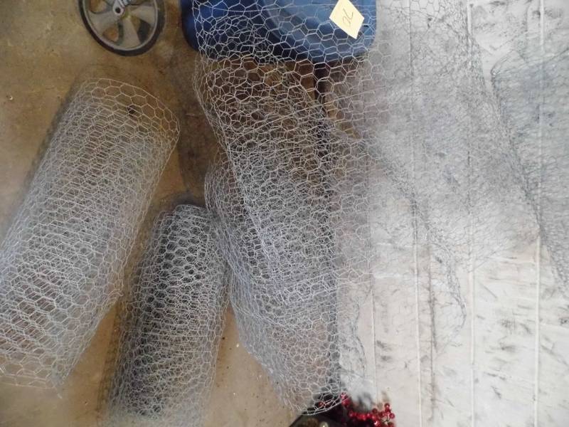 lot 70 image: Chicken Wire