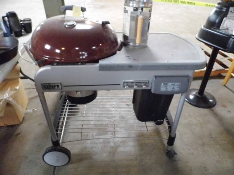 lot 111 image: Weber Grill