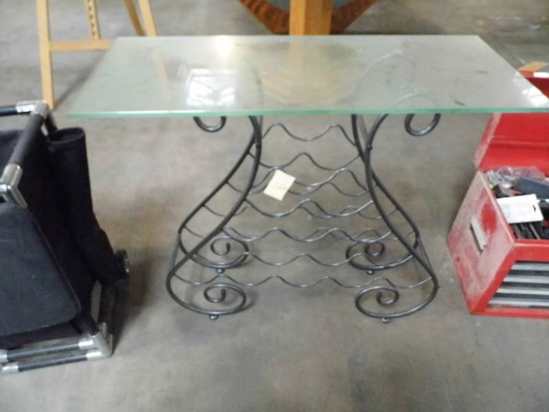lot 126 image: Wine Rack Table