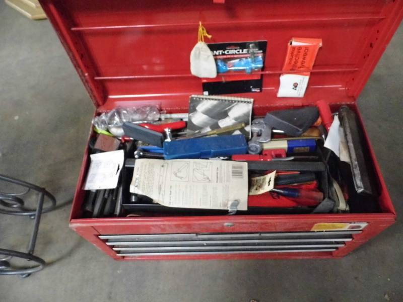 lot 127 image: Toolbox w. Tools