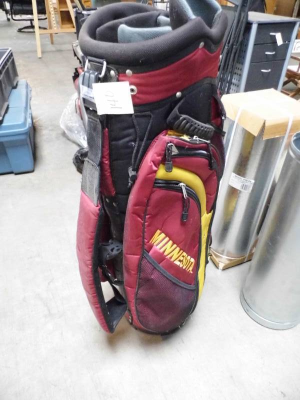 lot 140 image: Minnesota Golf Bag