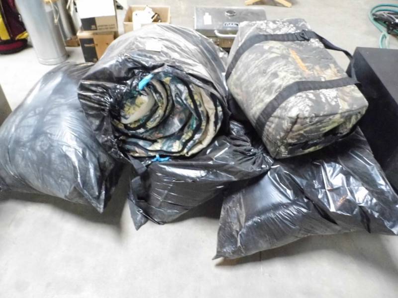 lot 142 image: Assorted Sleeping Bags