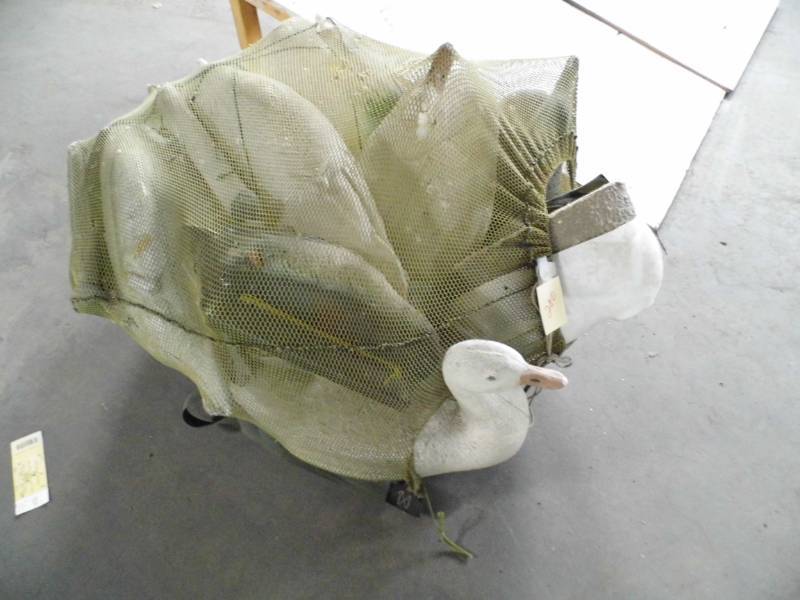 lot 200 image: Bag of Duck Decoys