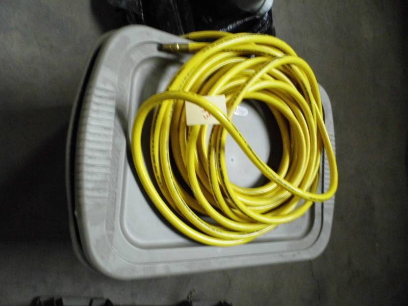 lot 243 image: Tools - Air Hose - Crate