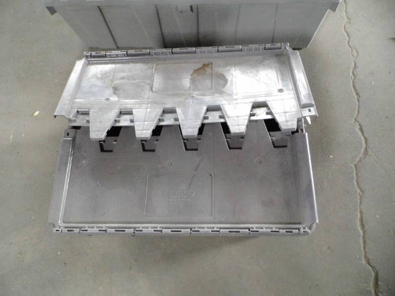 lot 251 image: Realoaders - Tote