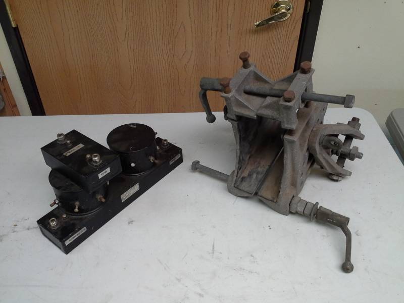 lot 57 image: ITS Corporation Assembly 1052-1066, Metal Boat Bracket