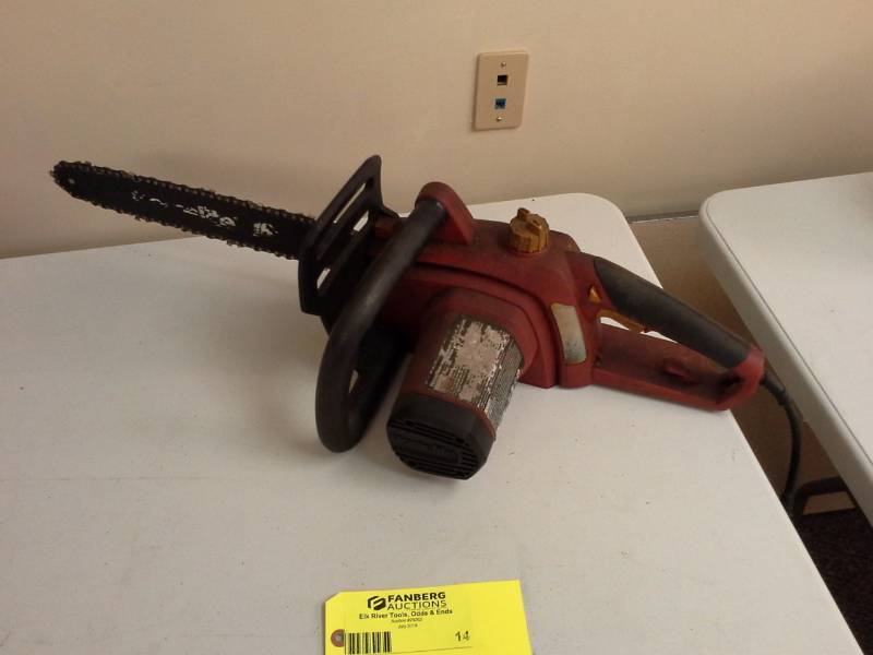 lot 14 image: Homelite 16in. Electric Chain Saw