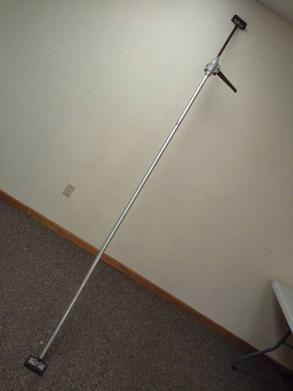 lot 69 image: S&H Industries Cargo Lok Adjustable Bar