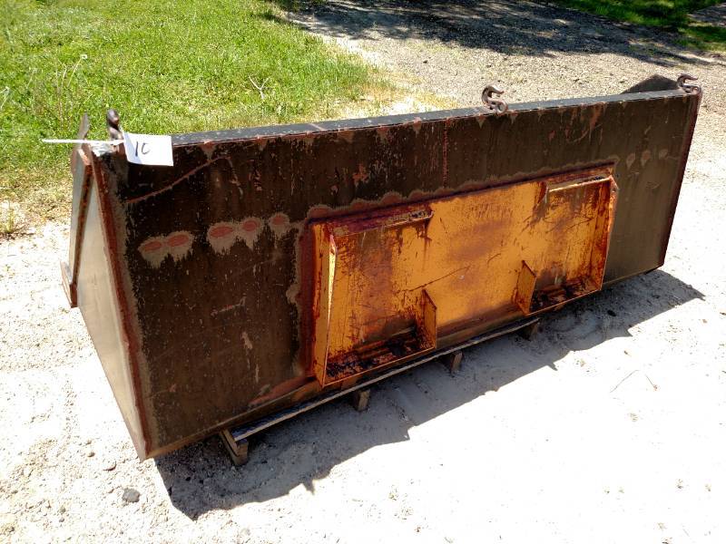 lot 11 image: 84 Snow Bucket, Skid Loader Mount...