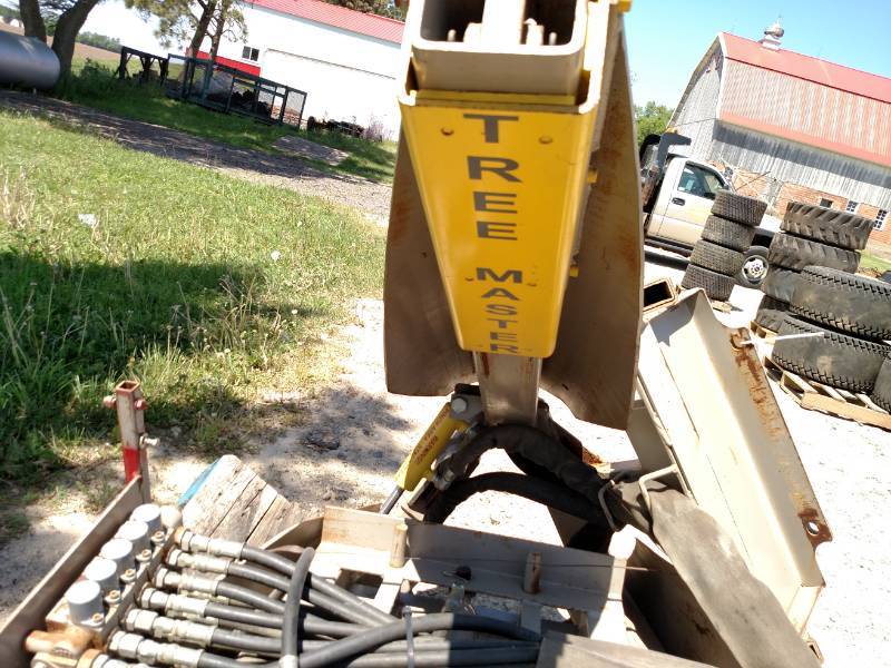 lot 9 image: Tree Master Tree Spade Attachment, ...