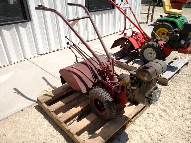 lot 18 image: Rear Tine Roto-Tiller, 22, Has Com...