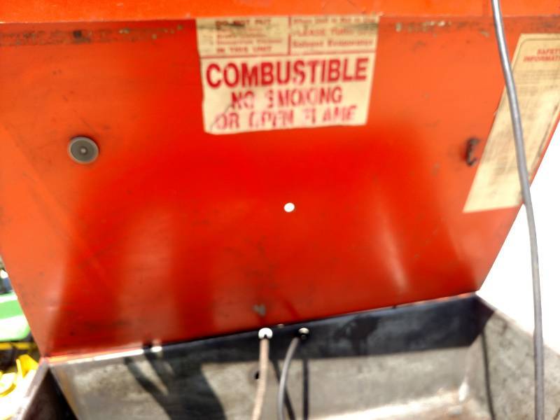 lot 24 image: Parts Washer, Works...