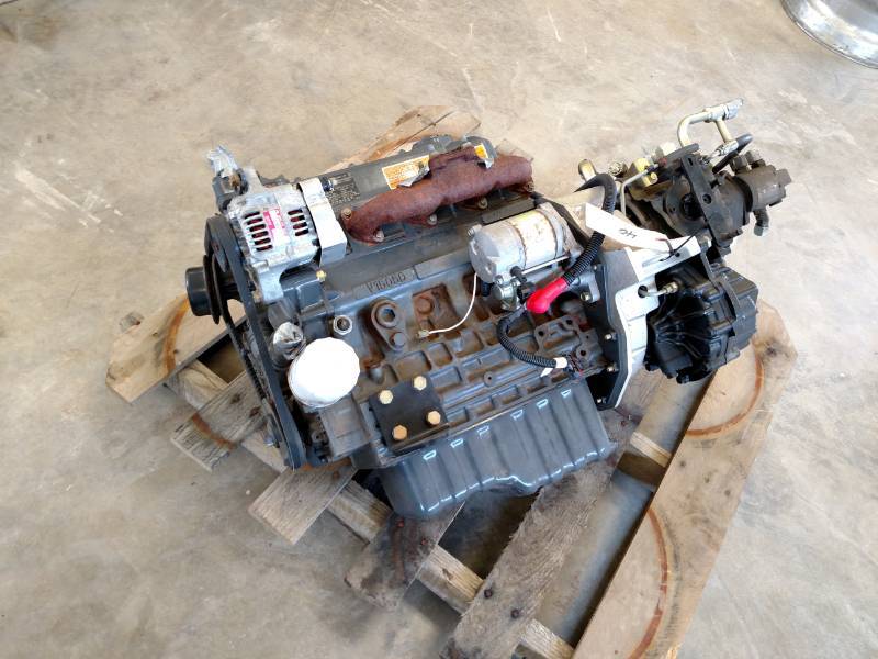 lot 40 image: Kubota V1505 4 Cylinder Diesel Engi...