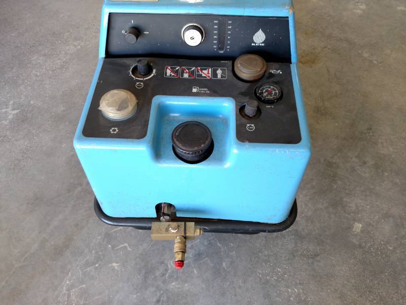lot 42 image: KEW 1502V Steam Cleaner, 1100 PSI, ...