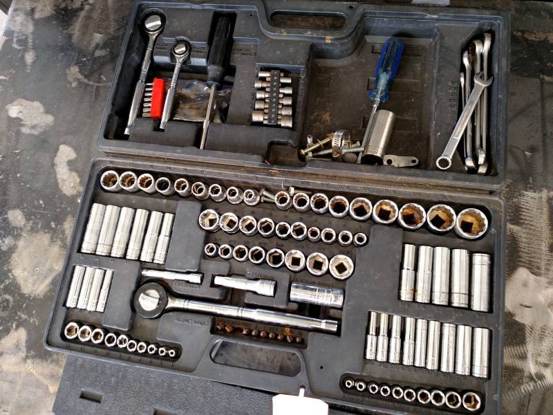 lot 70 image: Tool Kit...