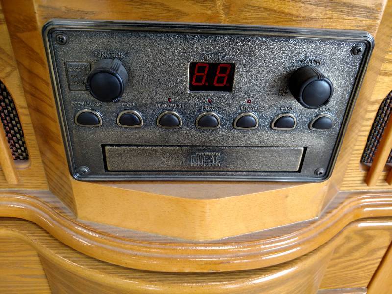 lot 85 image: Philco CDCassettePhonograph Playe...