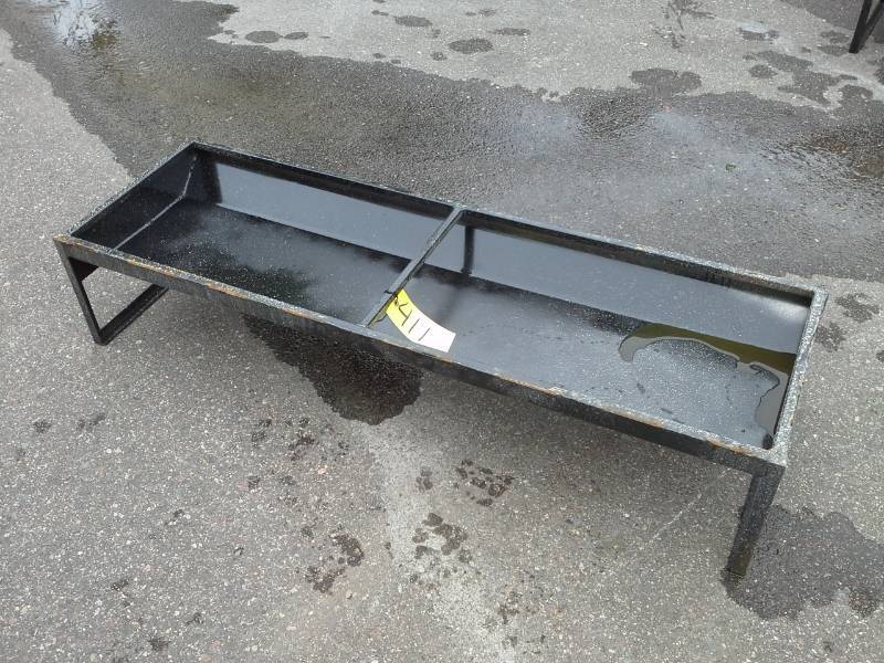 lot 411 image: Livestock TroughRaised Flower Bed
