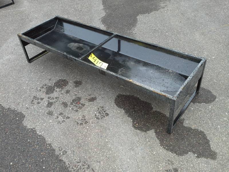 lot 417 image: Livestock TroughRaised Flower Bed