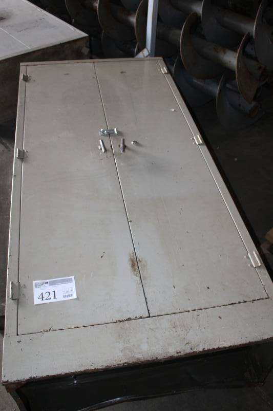 lot 421 image: Storage Cabinet