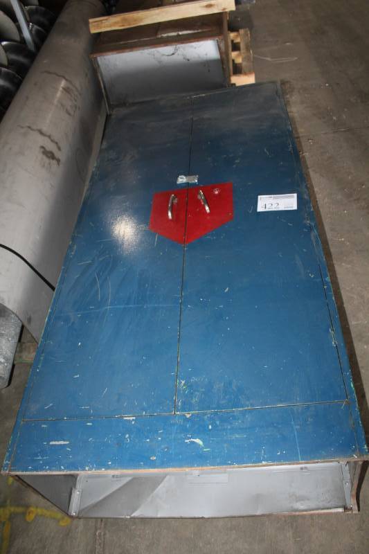 lot 422 image: Storage Cabinet