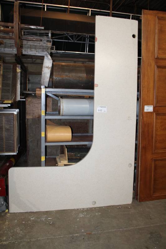 lot 441 image: L-Shaped Counter Top