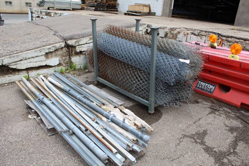 lot 477 image: Chain Link Fencing Rolls and Fence Posts