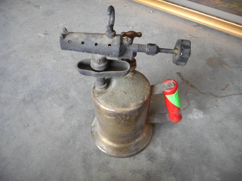 lot 33 image: Vintage Tool