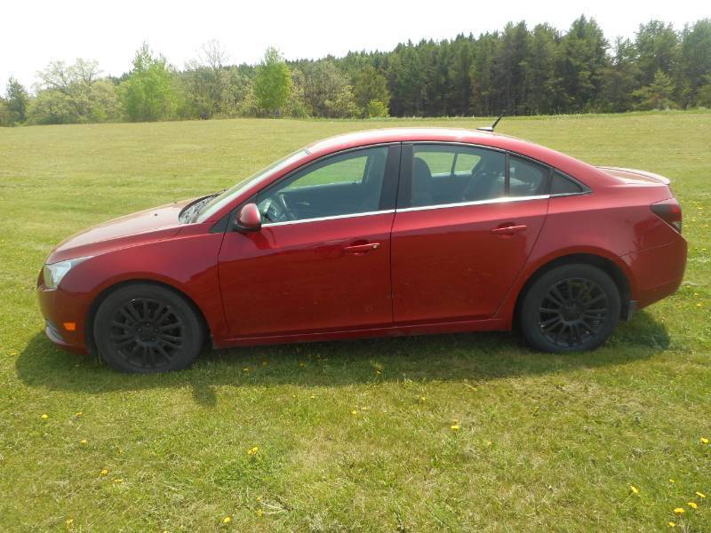 lot 2 image: 2012 Chevy Cruze