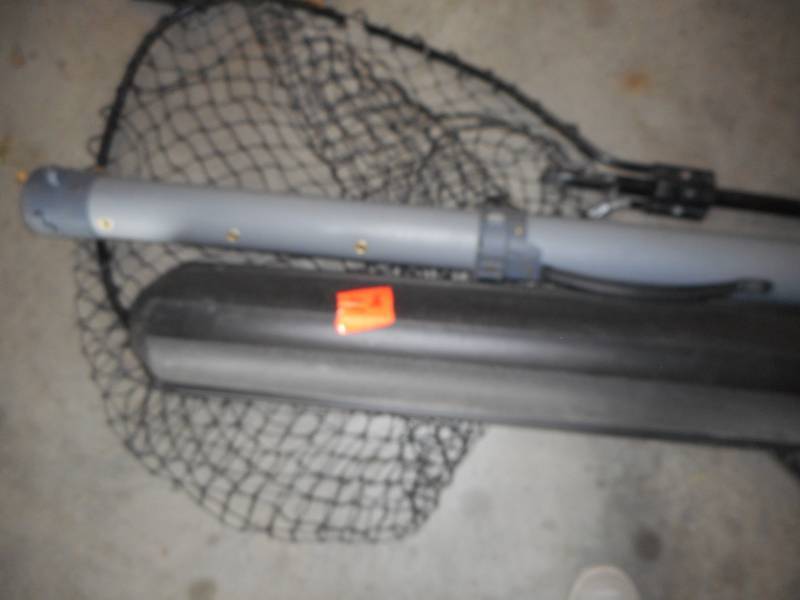 lot 10 image: Fishing Items