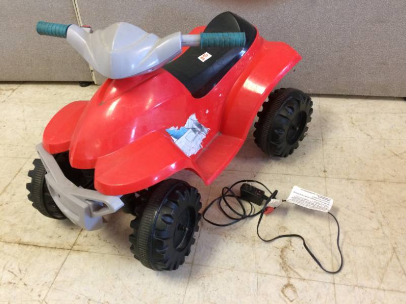 lot 35 image: Marvel Spider Sense Plastic 4 wheeler