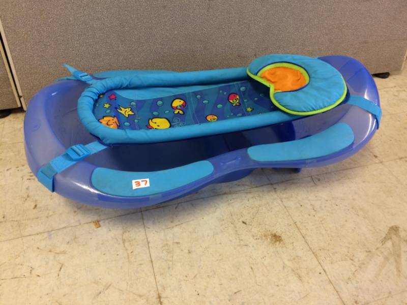 lot 37 image: Fisher Price Infant Tub