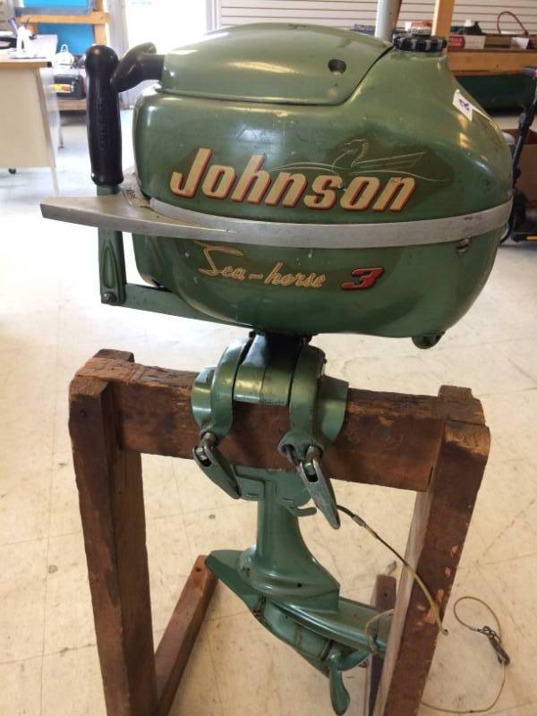 lot 2 image: Evinrude 3 HP Motor