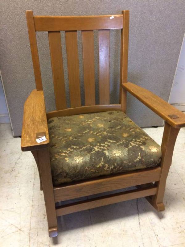 lot 15 image: 2 Chairs