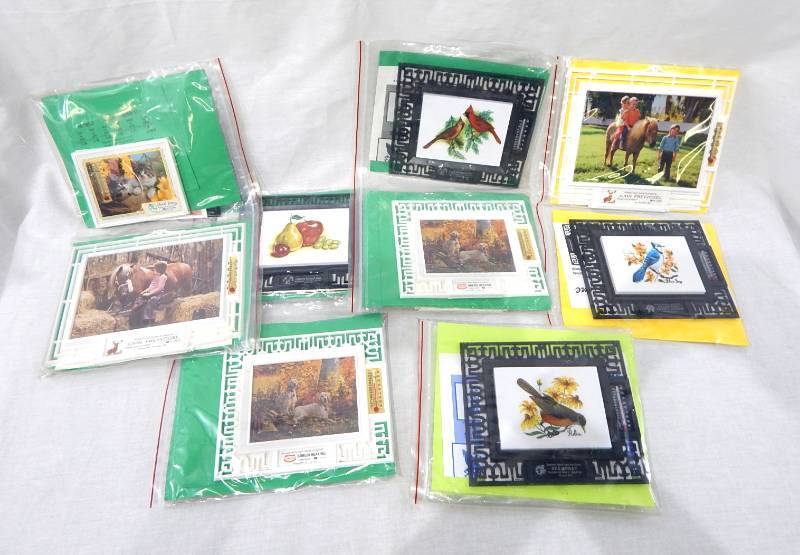 lot 9 image: Lot of New Vintage 1985 Salesman Sample Thermometers