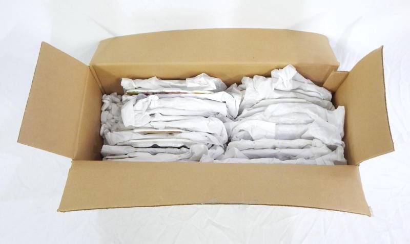 lot 92 image: Case of New Vintage Ceramic Tomatoes and Peppers Themed Trivets